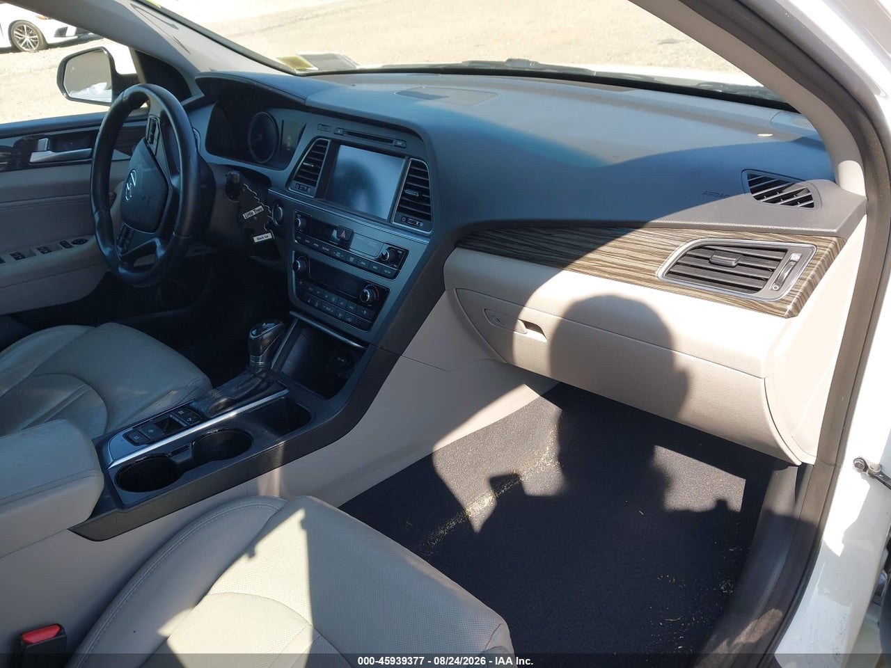 2015 HYUNDAI SONATA LIMITED · 5/11
