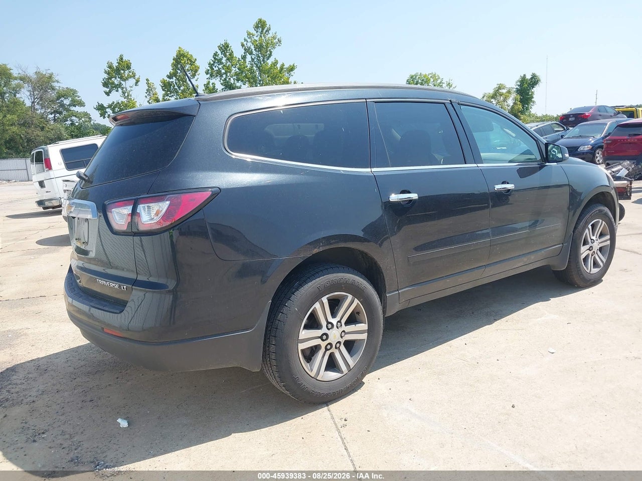 2015 CHEVROLET TRAVERSE LT · 4/11