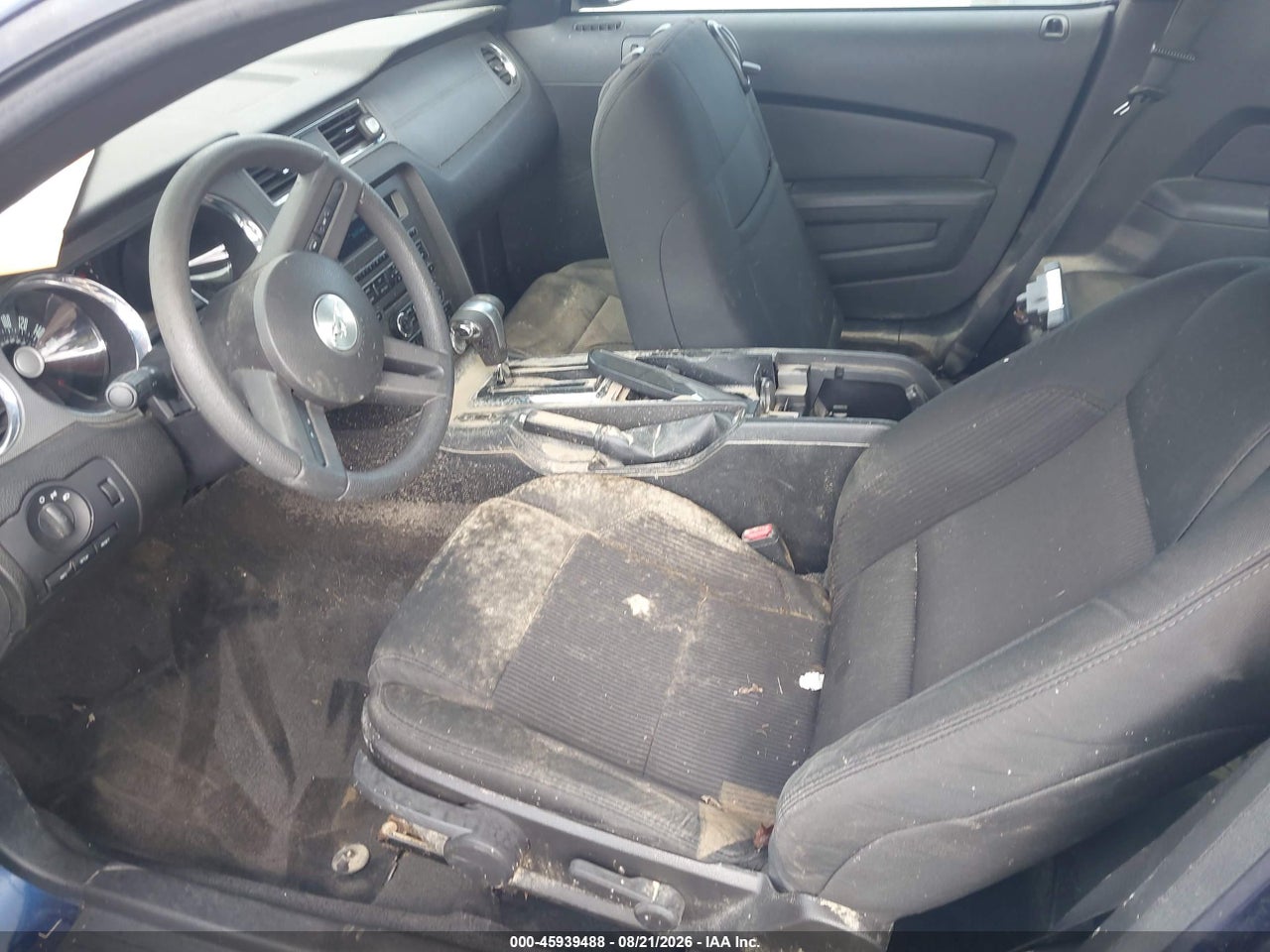 2011 FORD MUSTANG V6 · 6/11