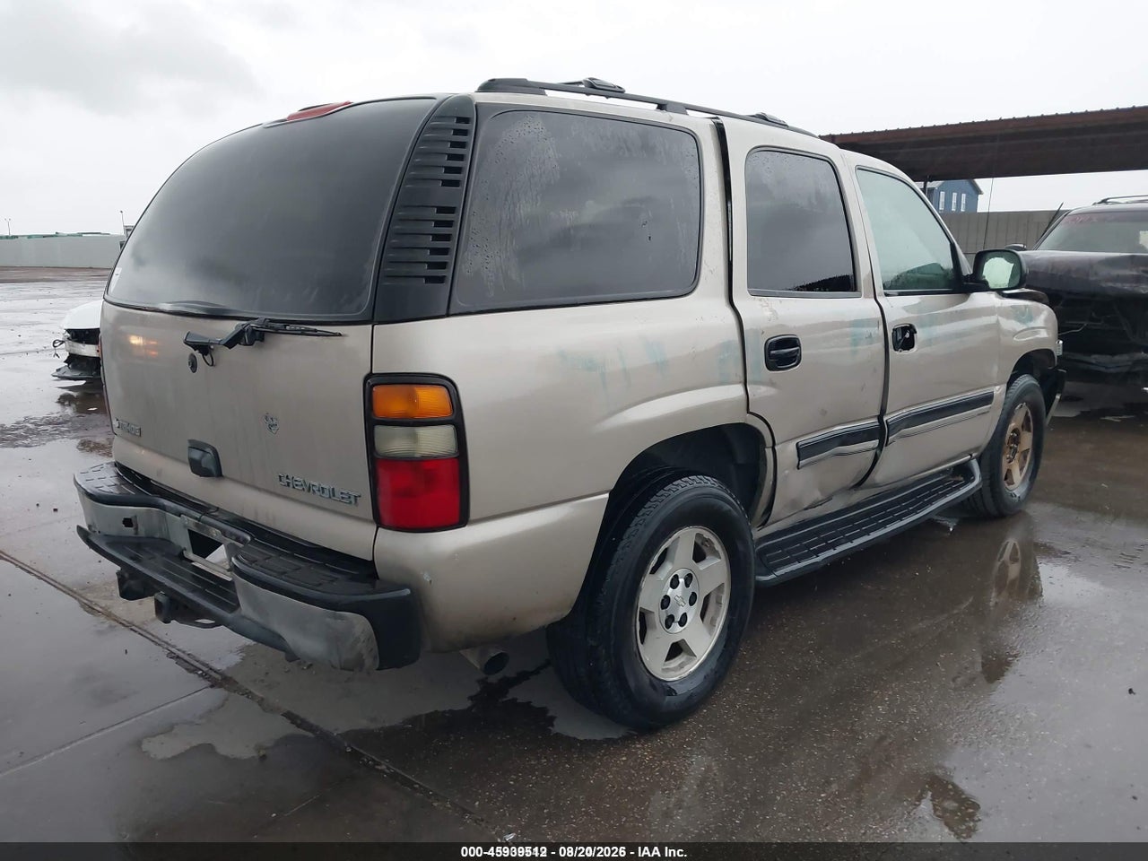 2004 CHEVROLET TAHOE LS · 4/10
