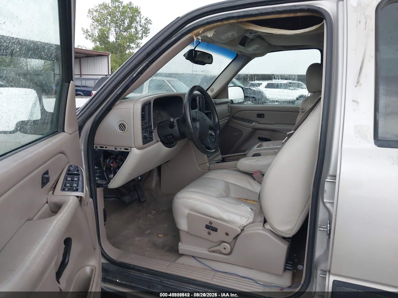 2004 CHEVROLET TAHOE LS · 5/10