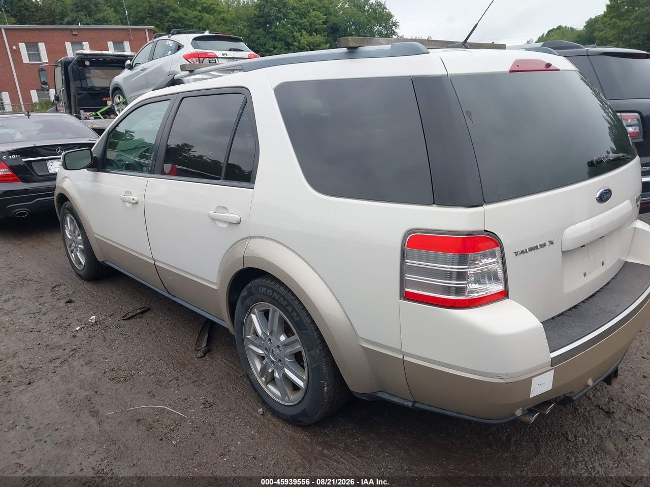 2009 FORD TAURUS X EDDIE BAUER · 3/11