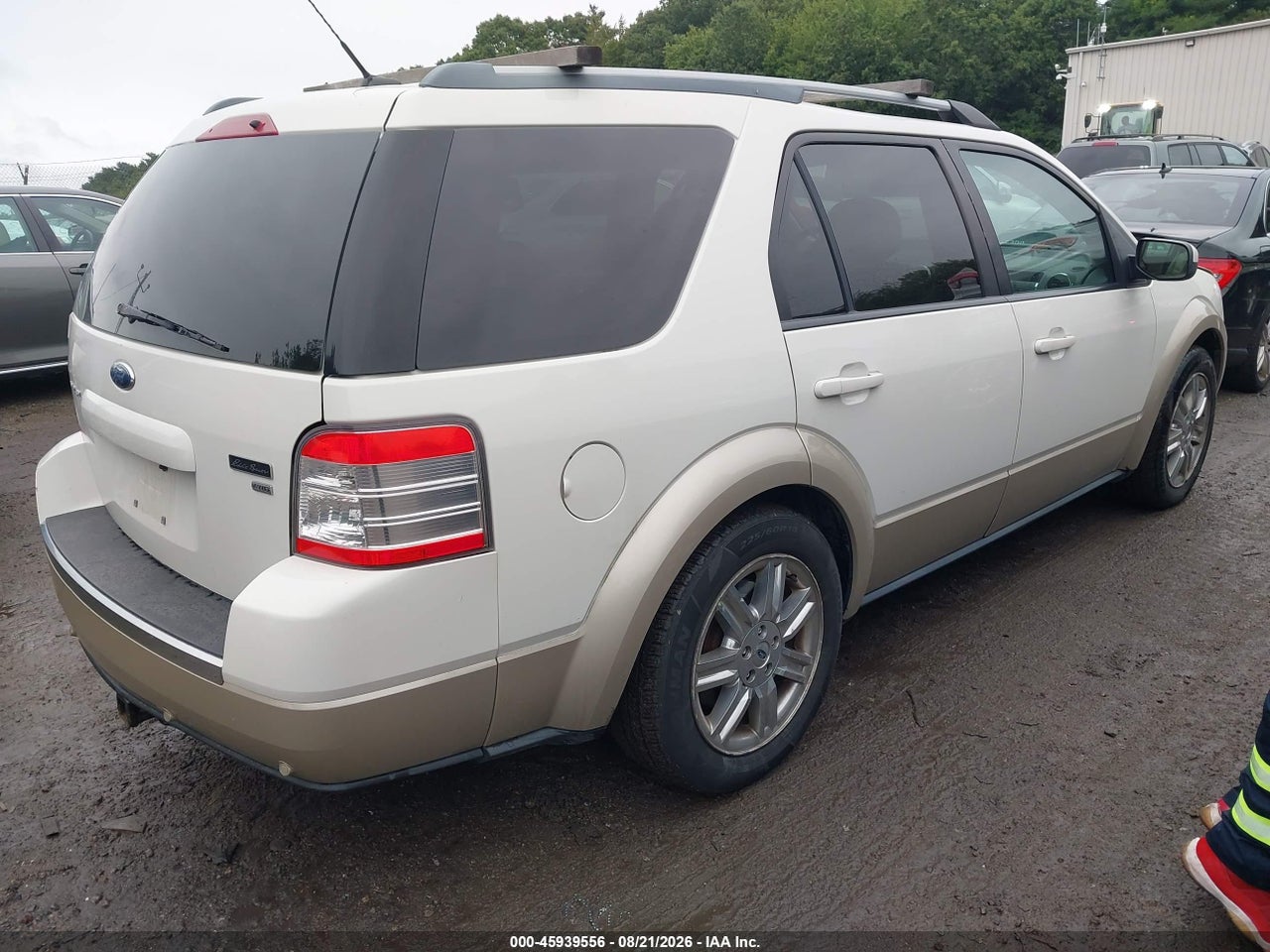 2009 FORD TAURUS X EDDIE BAUER · 4/11