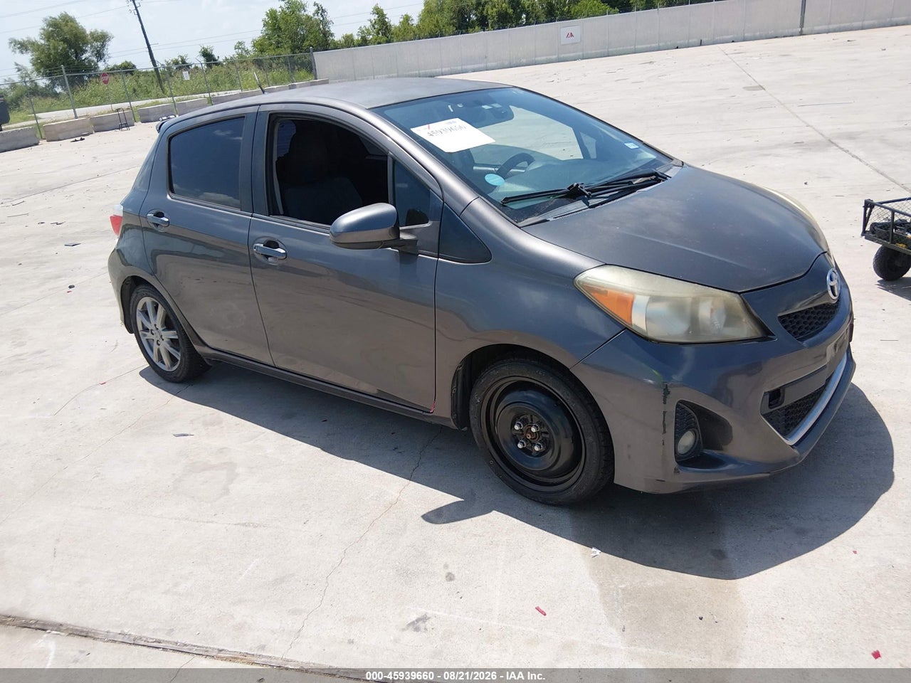 JTDKTUD32CD****** · 2012 TOYOTA YARIS SE