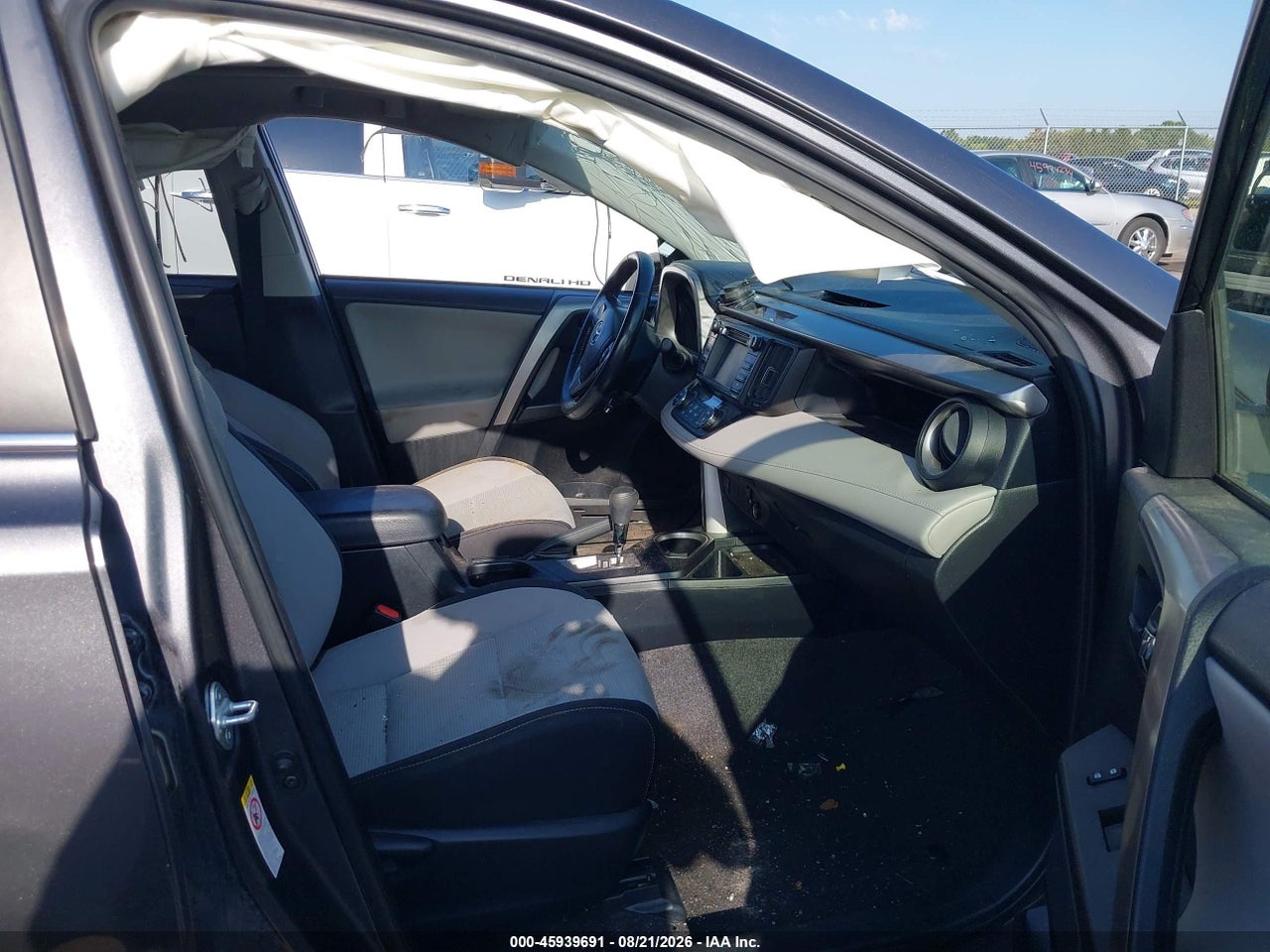 2018 TOYOTA RAV4 XLE · 5/11