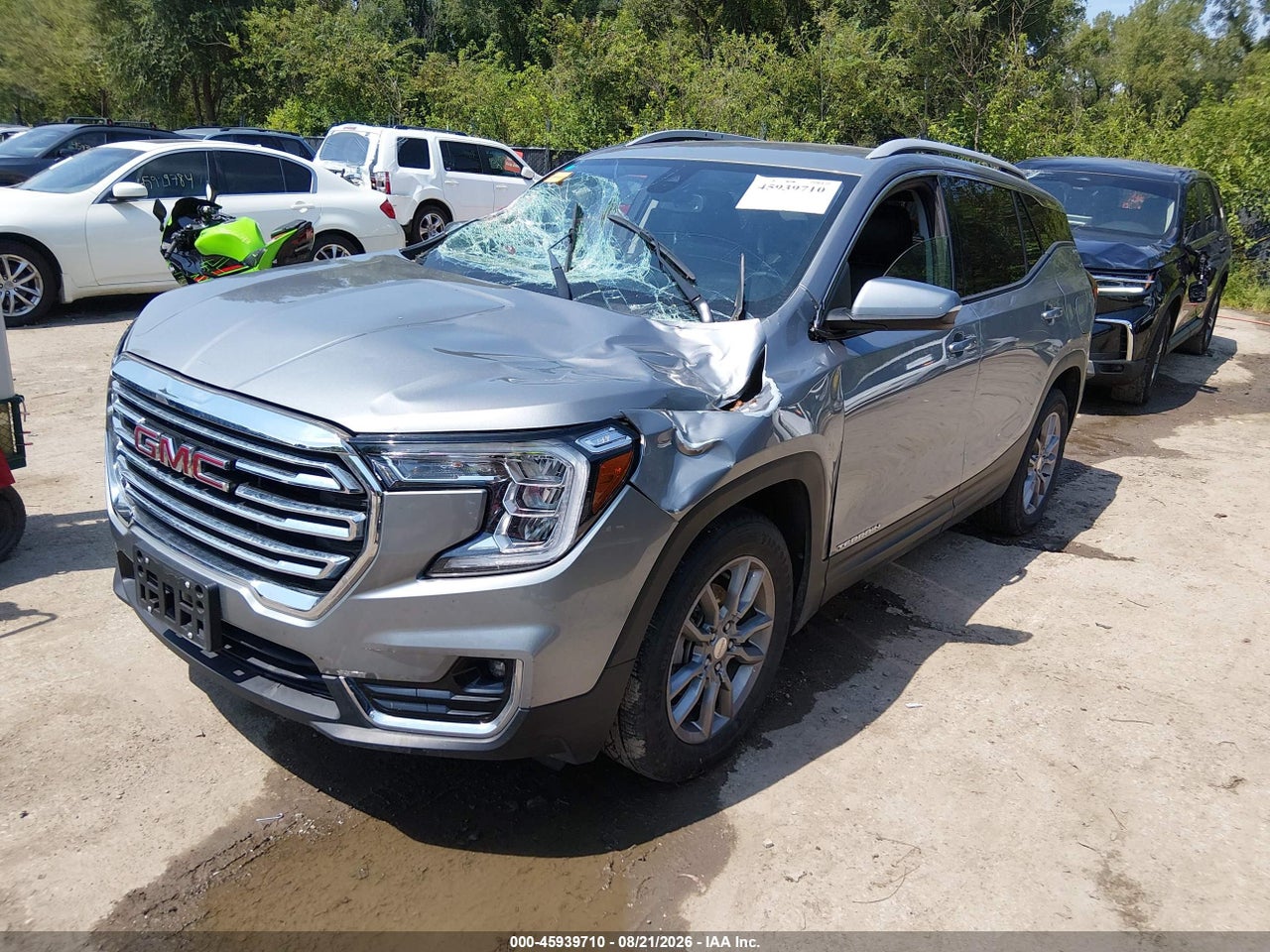 2024 GMC TERRAIN AWD SLT · 2/11