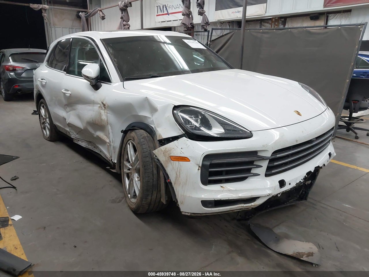 2019 PORSCHE CAYENNE  