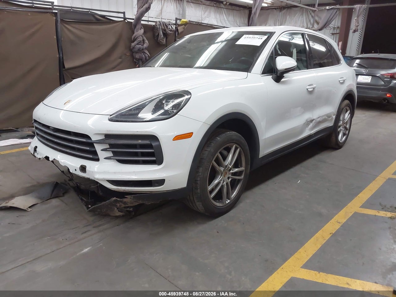 2019 PORSCHE CAYENNE   · 2/11