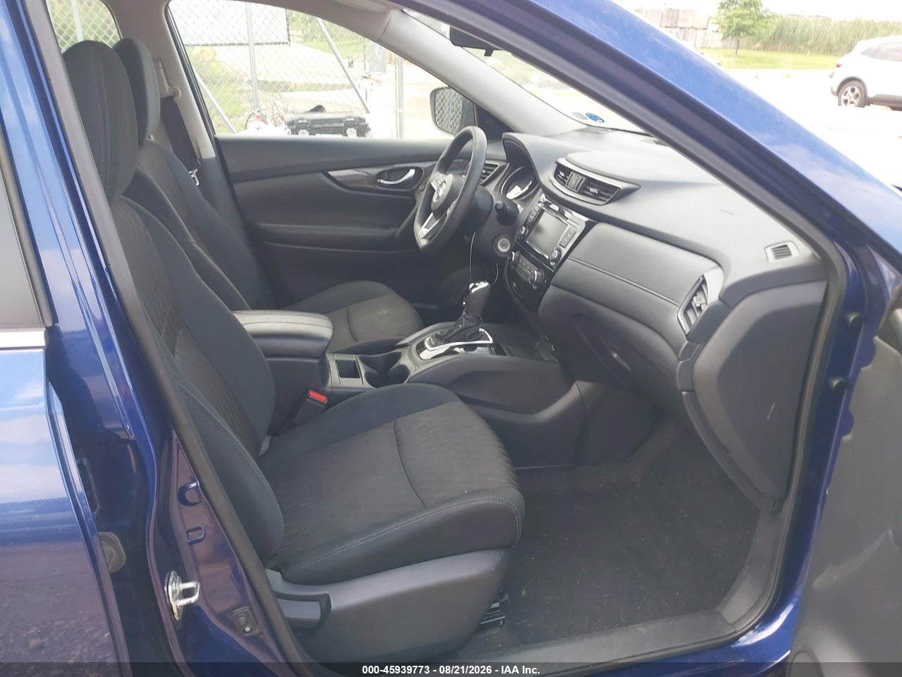 2018 NISSAN ROGUE S · 5/11