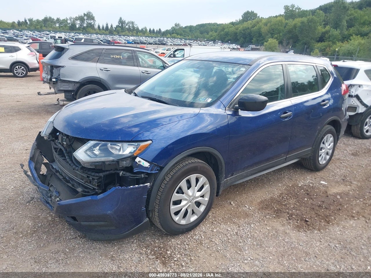 2018 NISSAN ROGUE S · 2/11