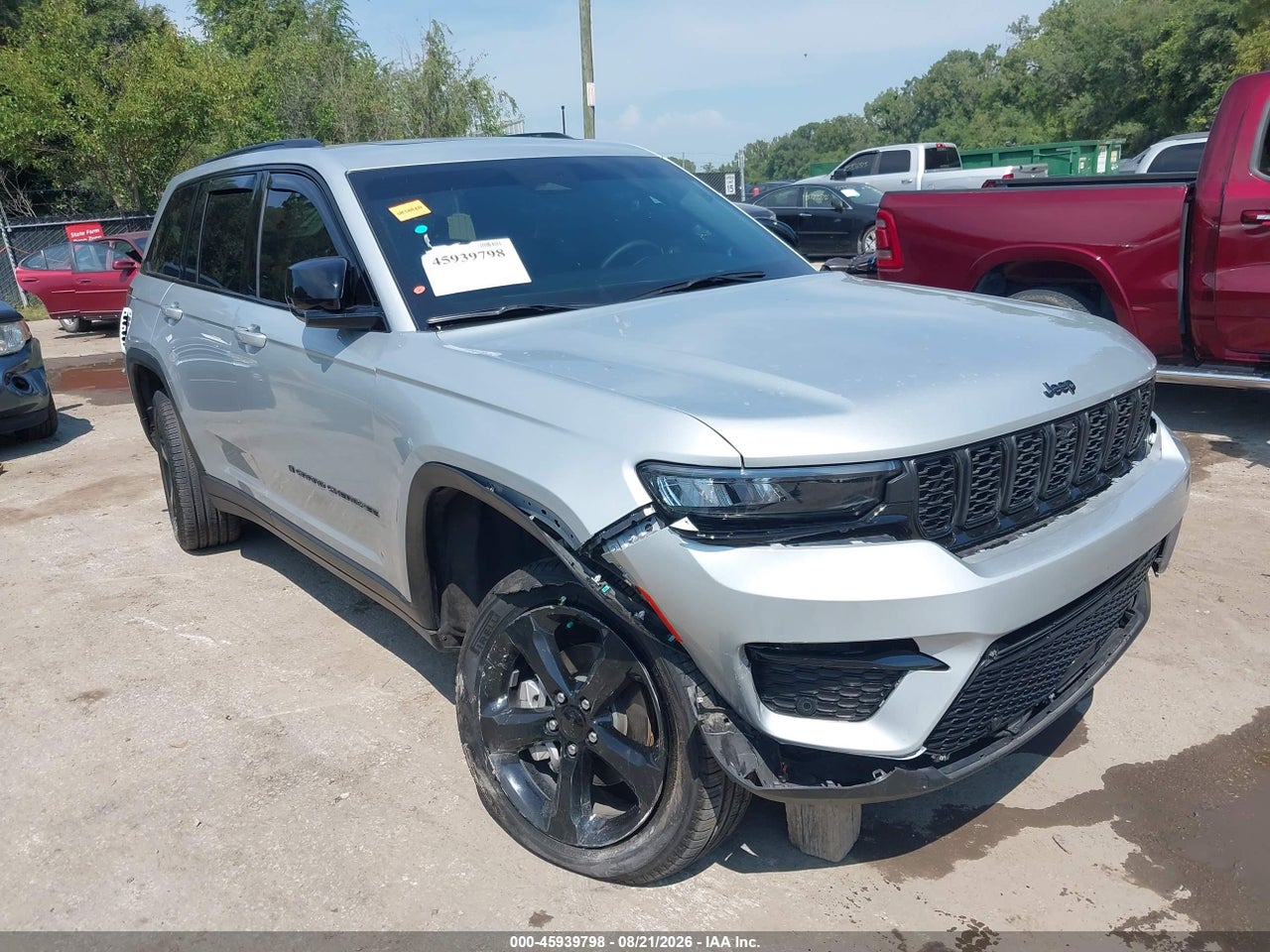 1C4RJHBG2R8****** · 2024 JEEP GRAND CHEROKEE LIMITED 4X4