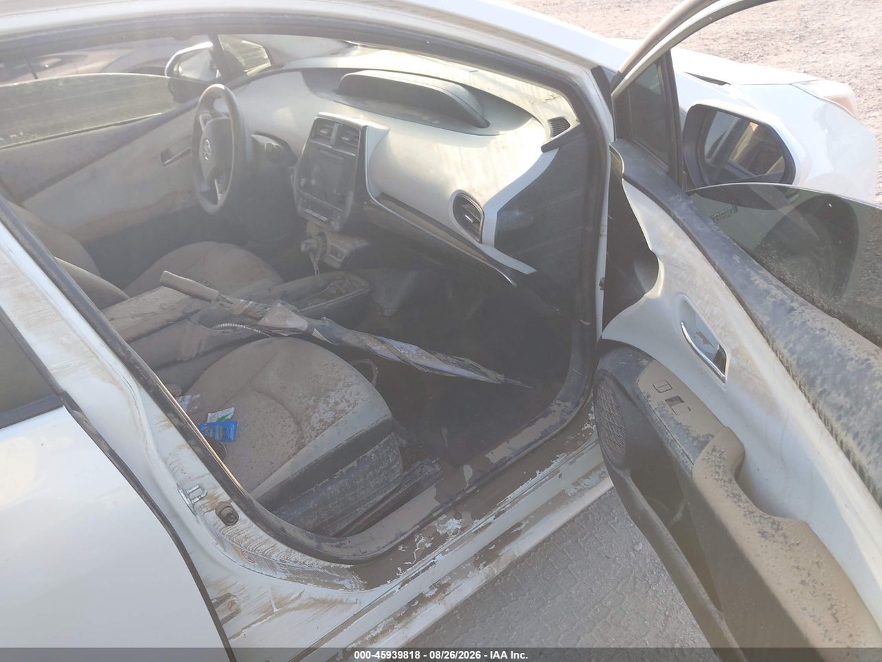 2016 TOYOTA PRIUS TWO · 5/10