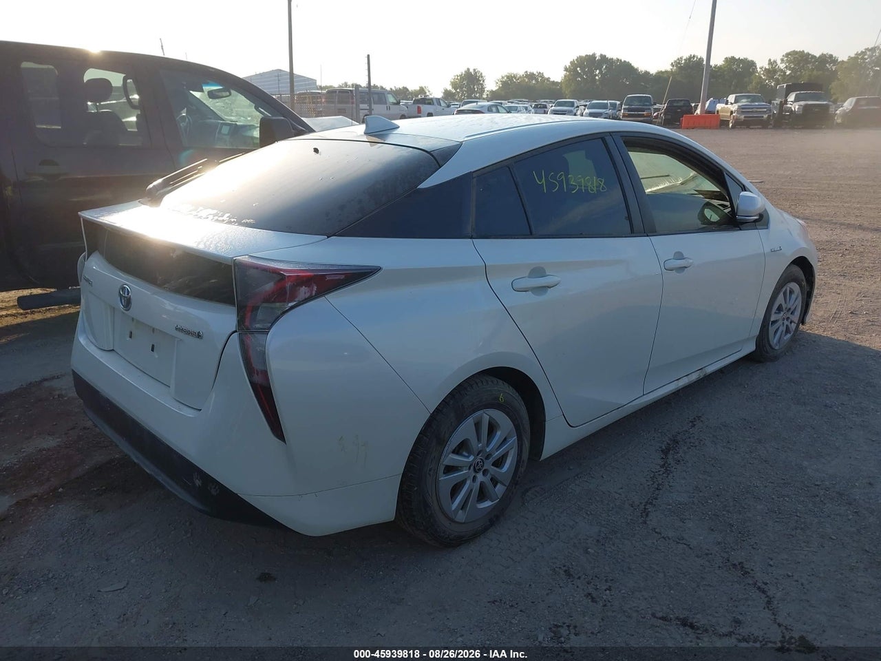 2016 TOYOTA PRIUS TWO · 4/10
