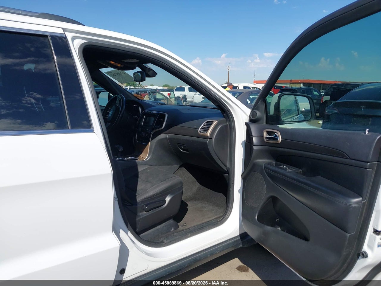 2015 JEEP GRAND CHEROKEE LAREDO · 5/11