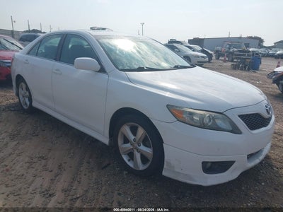 2011 TOYOTA CAMRY SE