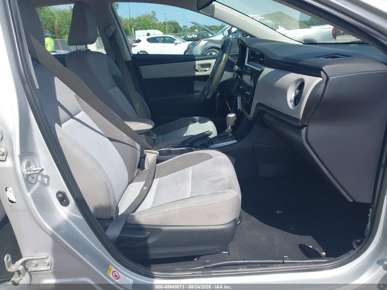 2017 TOYOTA COROLLA LE · 5/11
