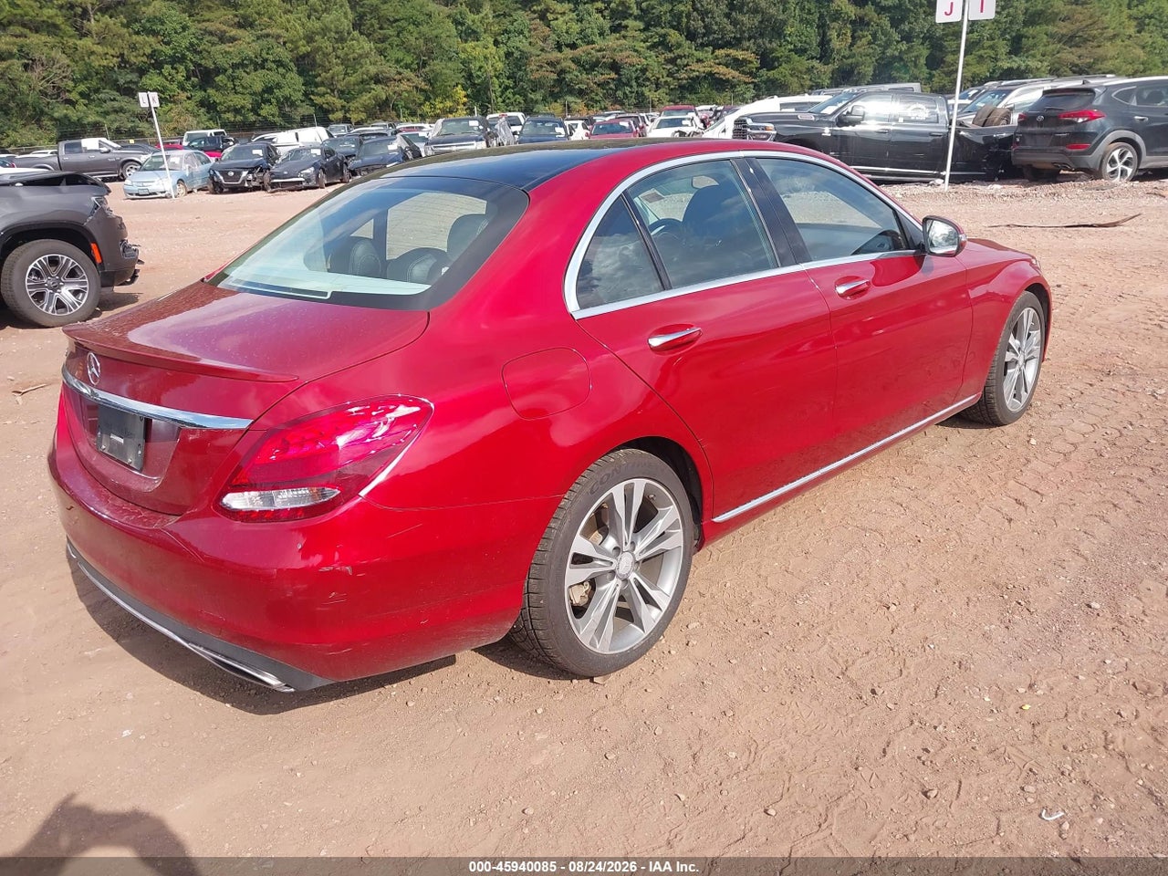 2016 MERCEDES-BENZ C 300 · 4/11