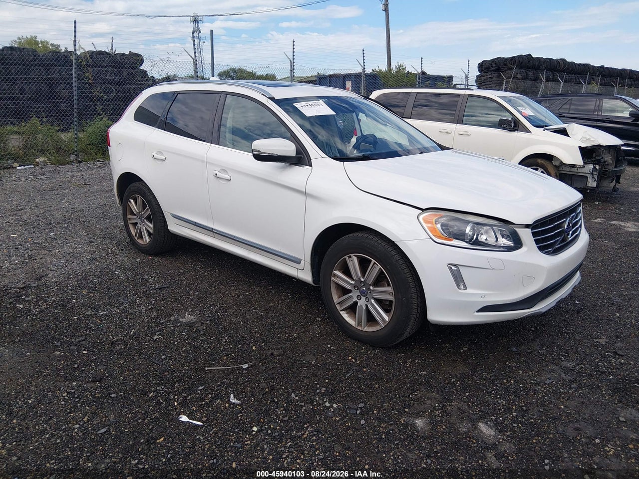 YV440MRU7H2****** · 2017 VOLVO XC60 T5 INSCRIPTION