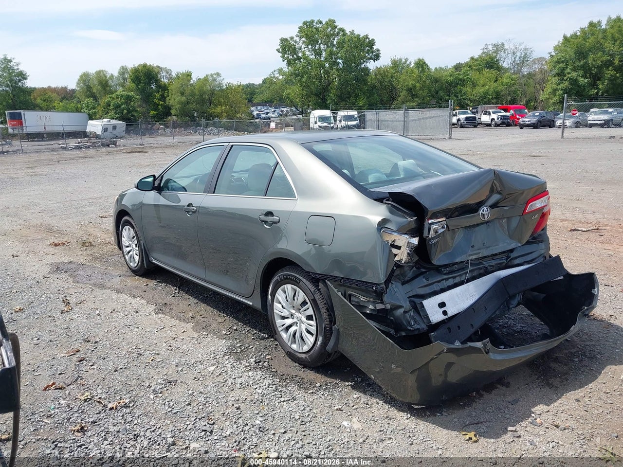 2013 TOYOTA CAMRY LE · 3/8