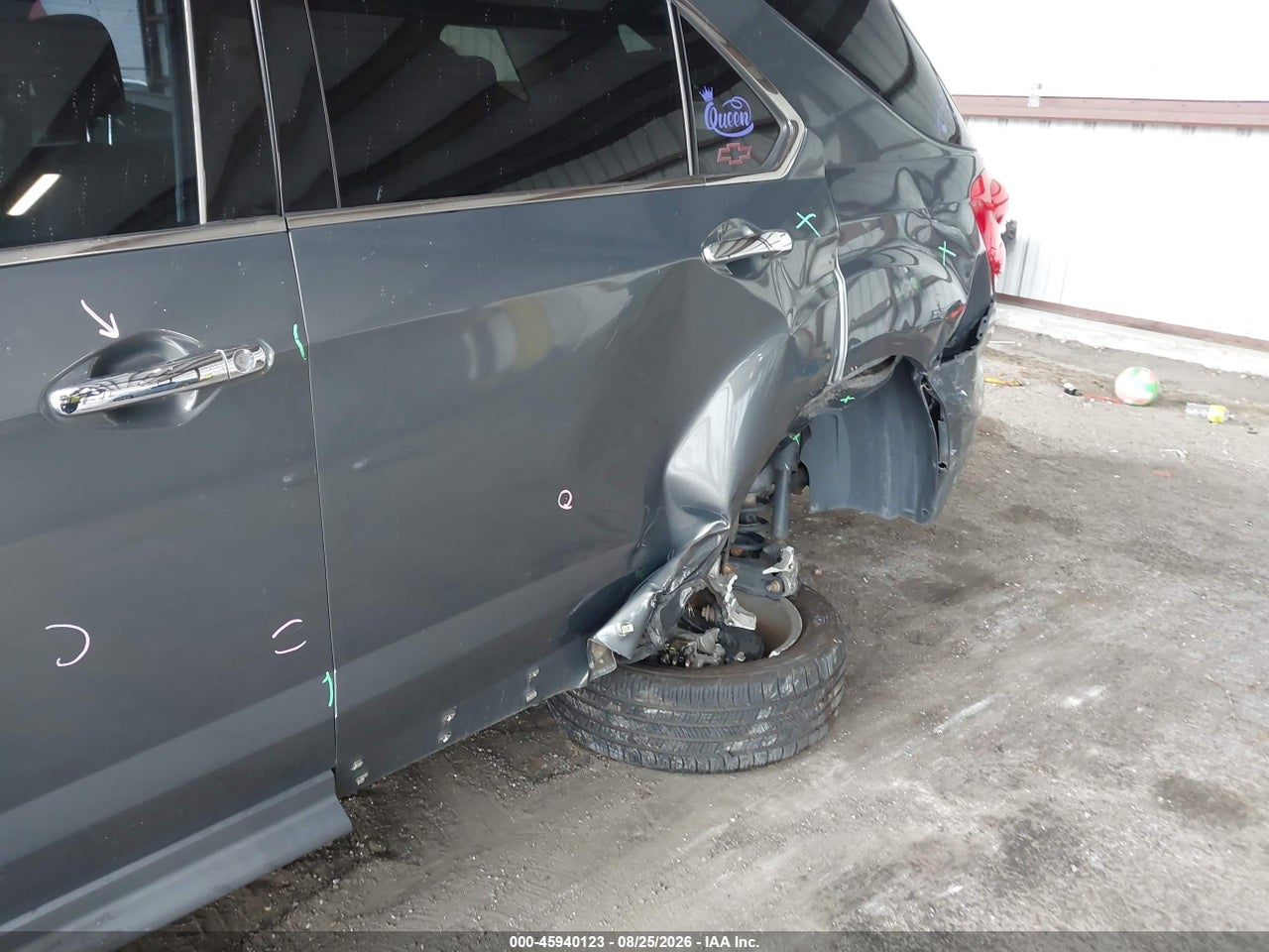 2013 CHEVROLET EQUINOX 1LT · 6/11