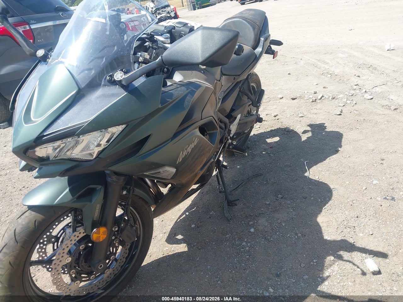 2025 KAWASAKI EX650 P · 2/10