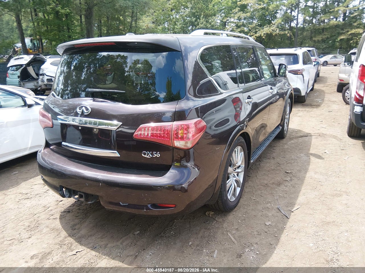 2013 INFINITI QX56   · 4/11