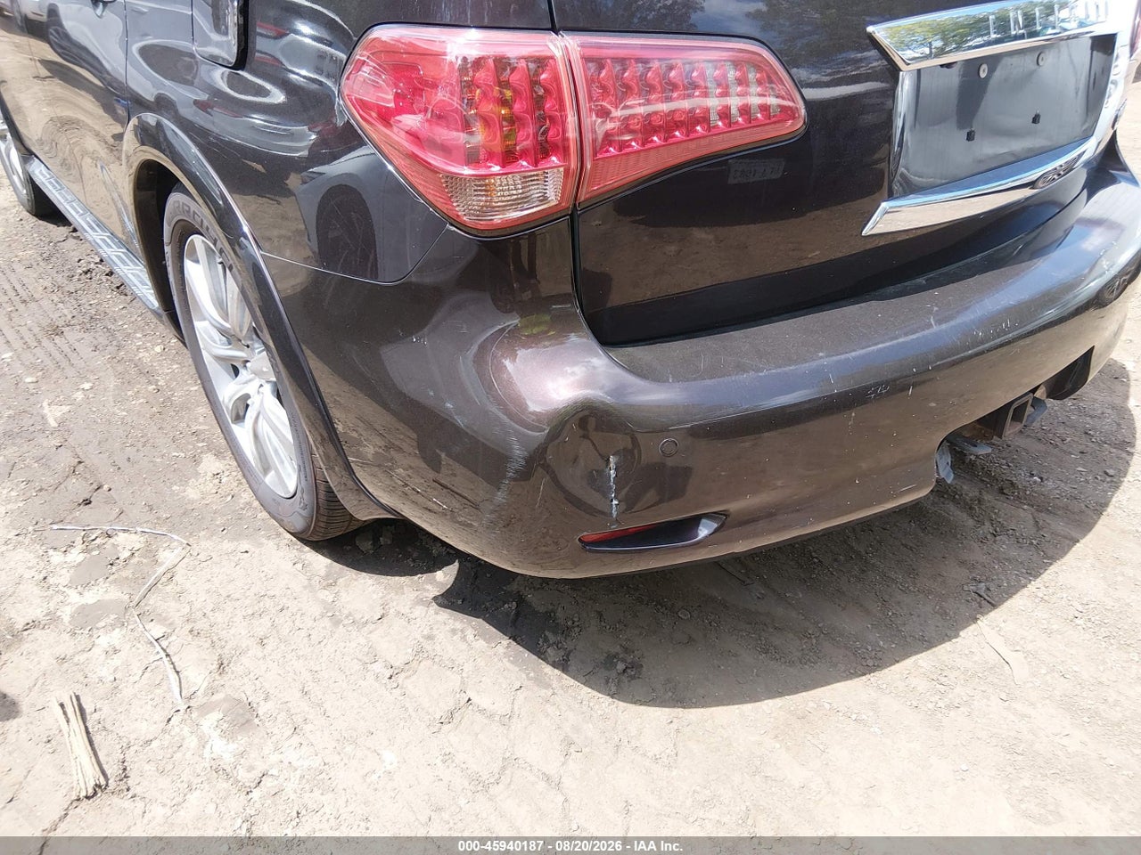 2013 INFINITI QX56   · 6/11