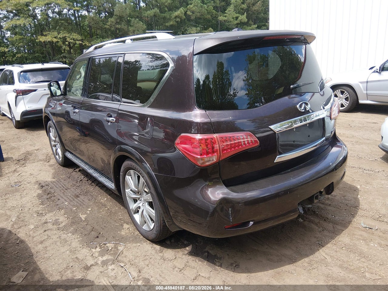 2013 INFINITI QX56   · 3/11