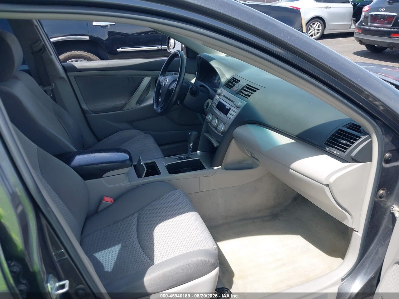 2011 TOYOTA CAMRY SE · 5/11