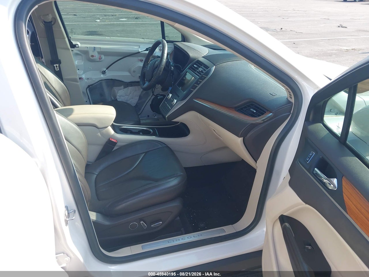 2017 LINCOLN MKC SELECT · 5/11