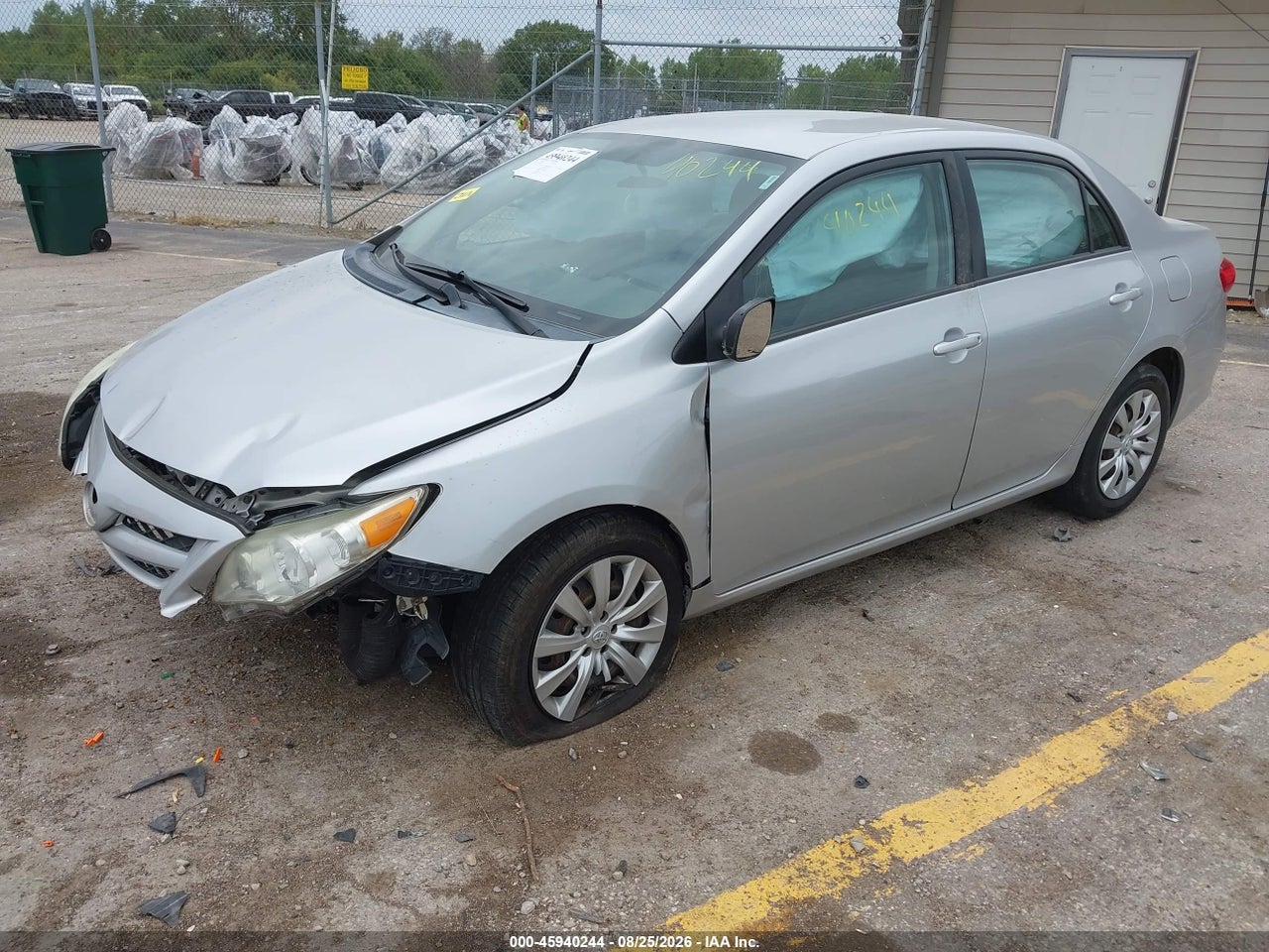 2012 TOYOTA COROLLA LE · 2/11