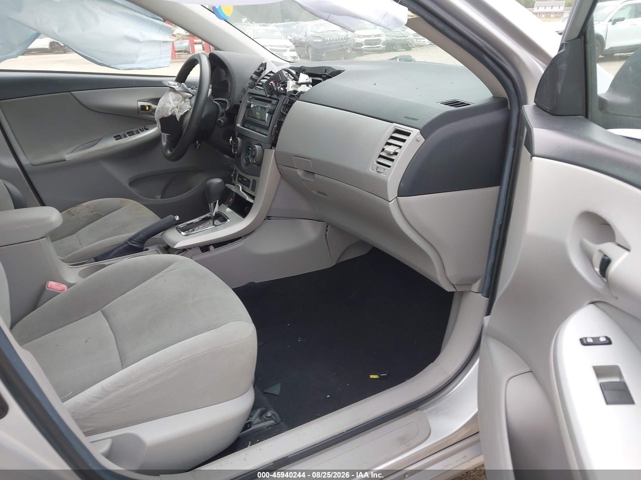 2012 TOYOTA COROLLA LE · 5/11