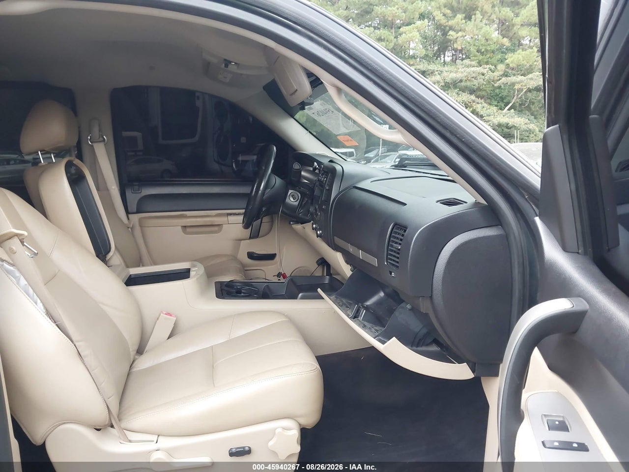 2011 CHEVROLET SILVERADO 1500 LT · 5/11