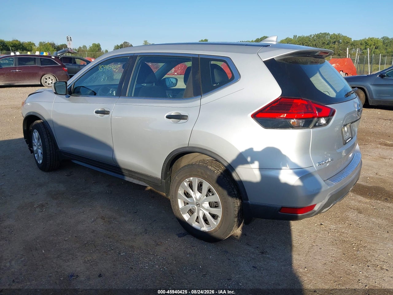 2017 NISSAN ROGUE S · 3/11