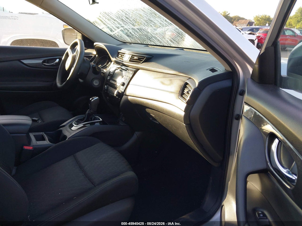 2017 NISSAN ROGUE S · 5/11
