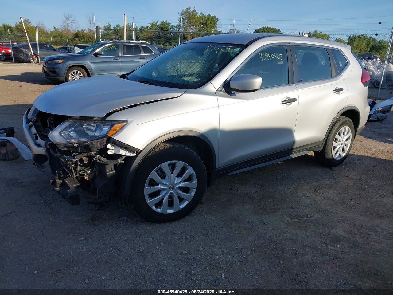 2017 NISSAN ROGUE S · 2/11