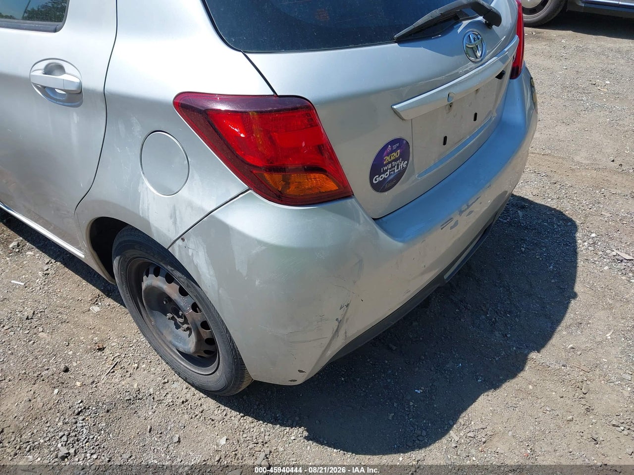 2016 TOYOTA YARIS L · 6/11