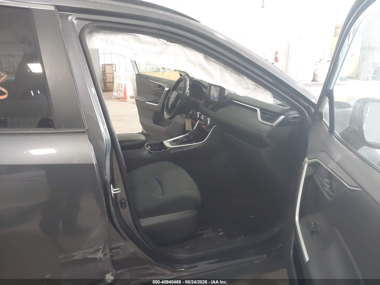 2019 TOYOTA RAV4 LE · 5/11