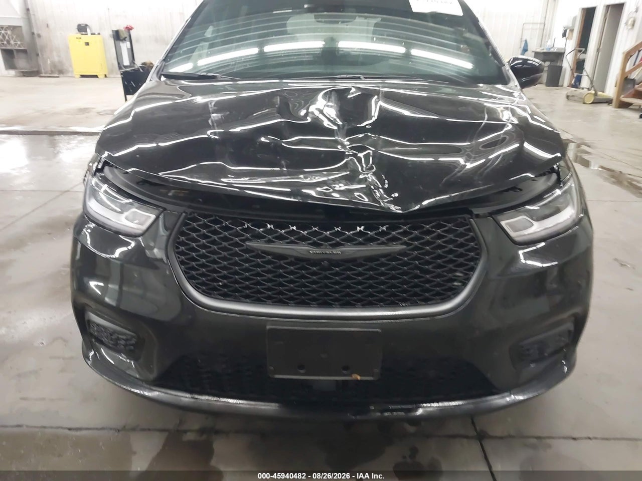2025 CHRYSLER PACIFICA LIMITED AWD · 6/11