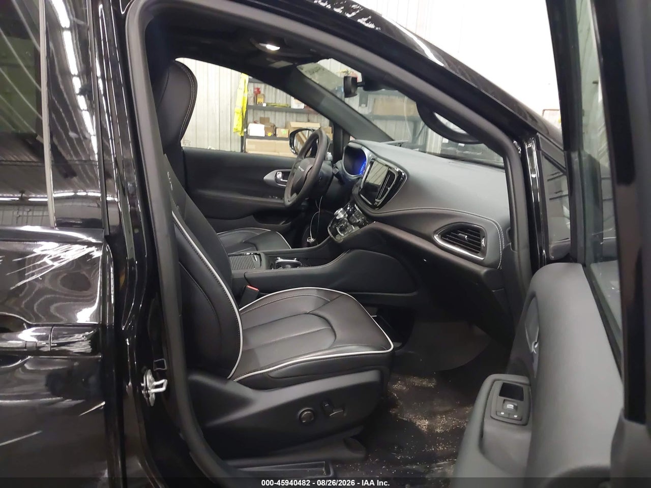 2025 CHRYSLER PACIFICA LIMITED AWD · 5/11