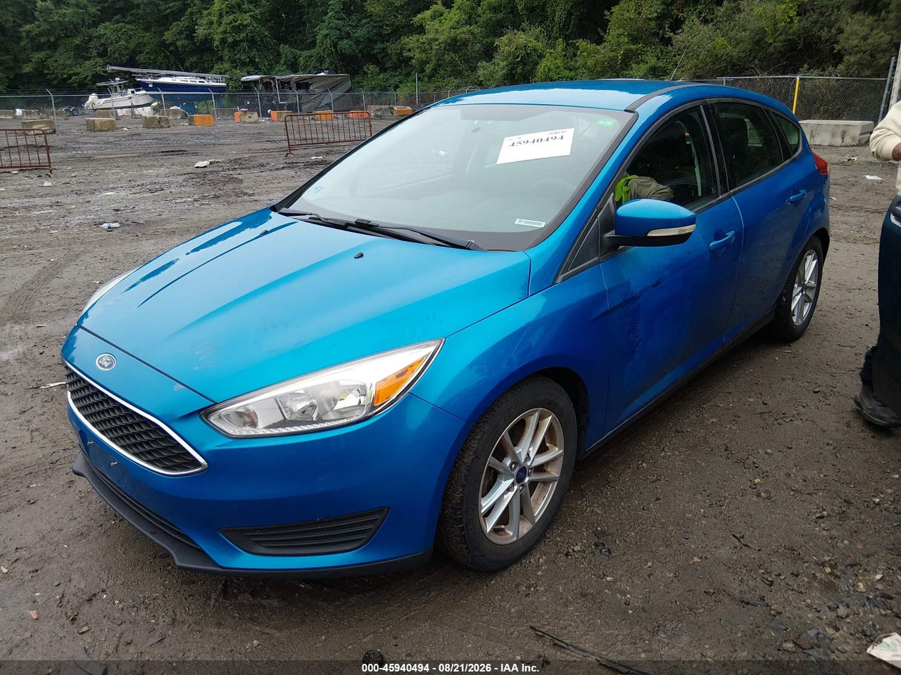 1FADP3K2XGL****** · 2016 FORD FOCUS SE · 2/11