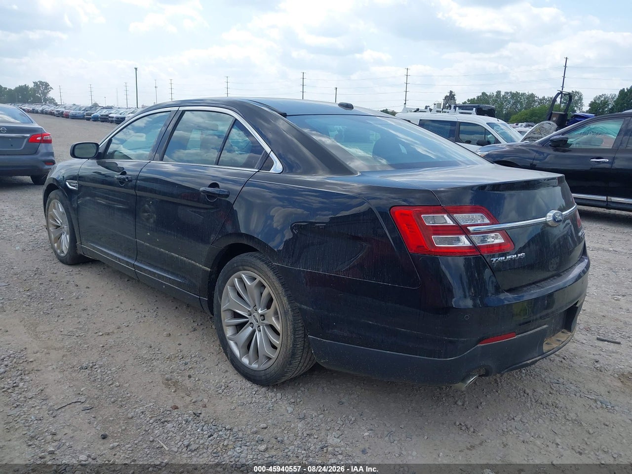 2017 FORD TAURUS LIMITED · 3/11