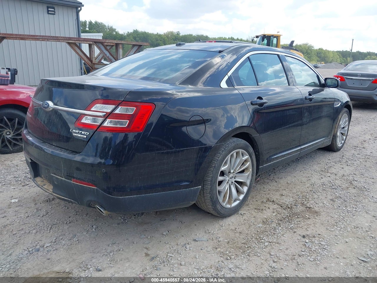 2017 FORD TAURUS LIMITED · 4/11