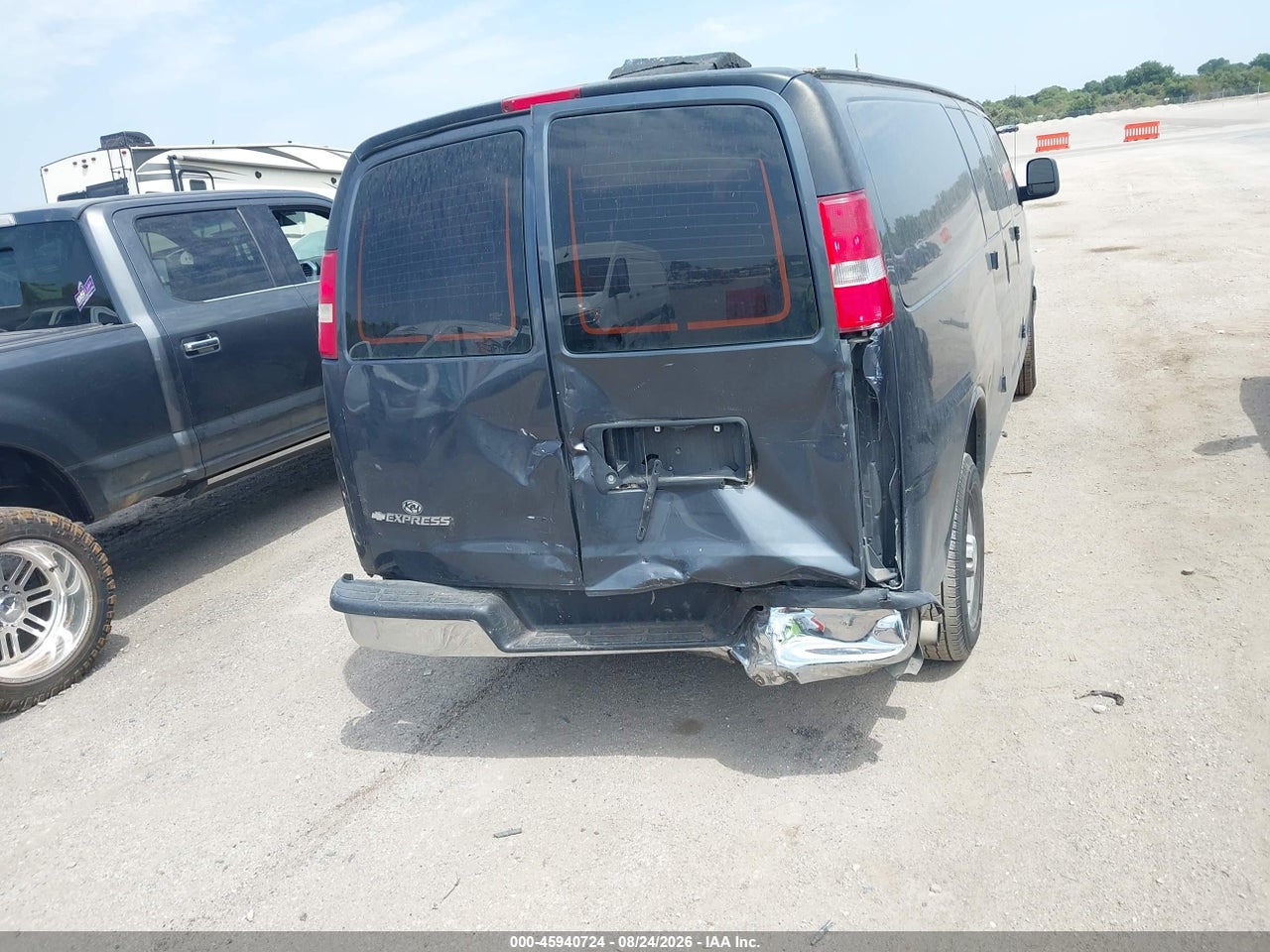 2017 CHEVROLET EXPRESS 2500 WORK VAN · 6/11