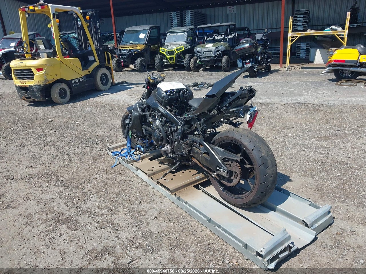 2021 SUZUKI GSX-R1000 · 3/11