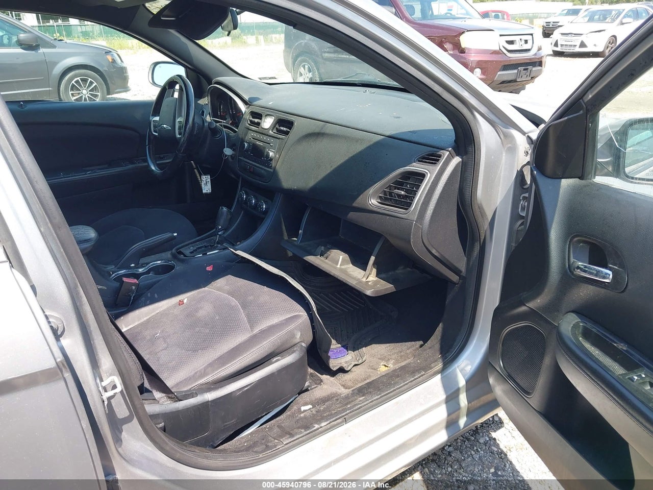 2013 CHRYSLER 200 TOURING · 5/11