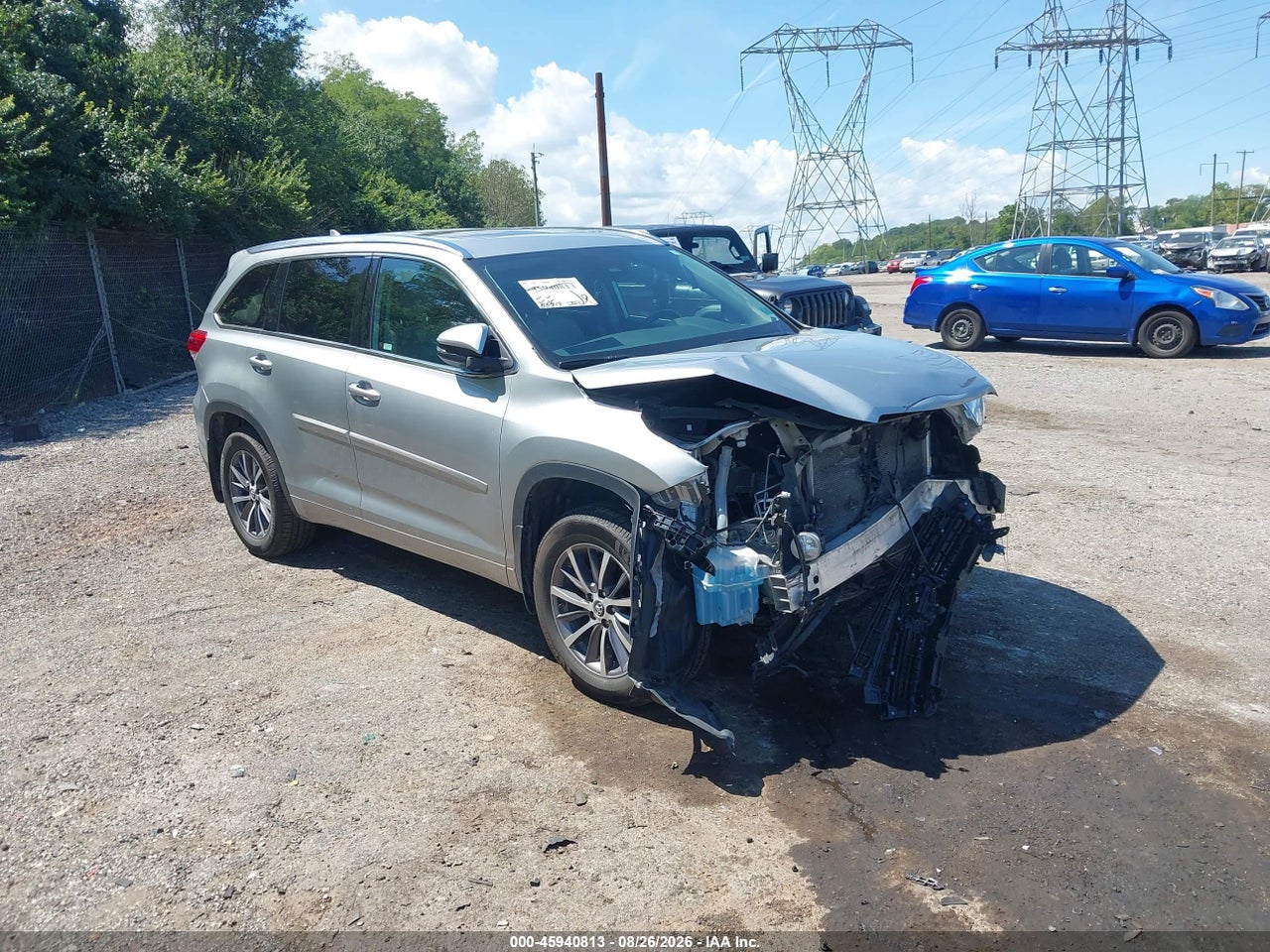 5TDJZRFH6JS****** · 2018 TOYOTA HIGHLANDER XLE