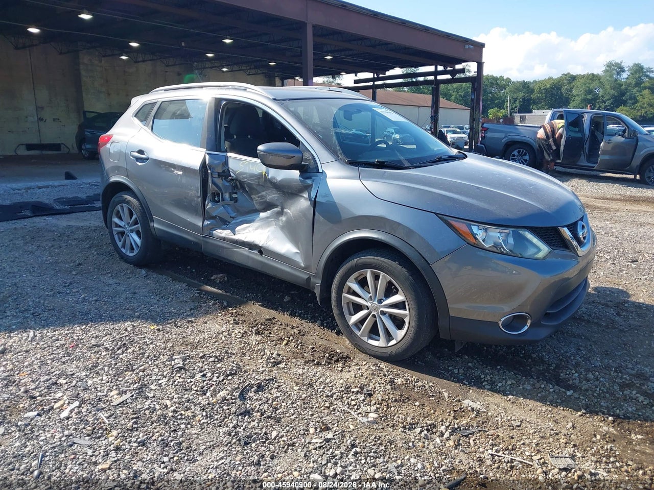 JN1BJ1CRXHW****** · 2017 NISSAN ROGUE SPORT SV