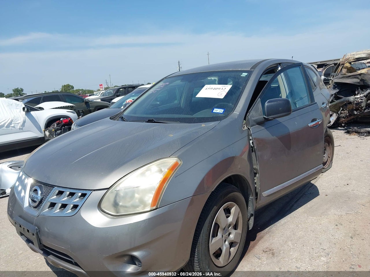 2012 NISSAN ROGUE S · 2/11