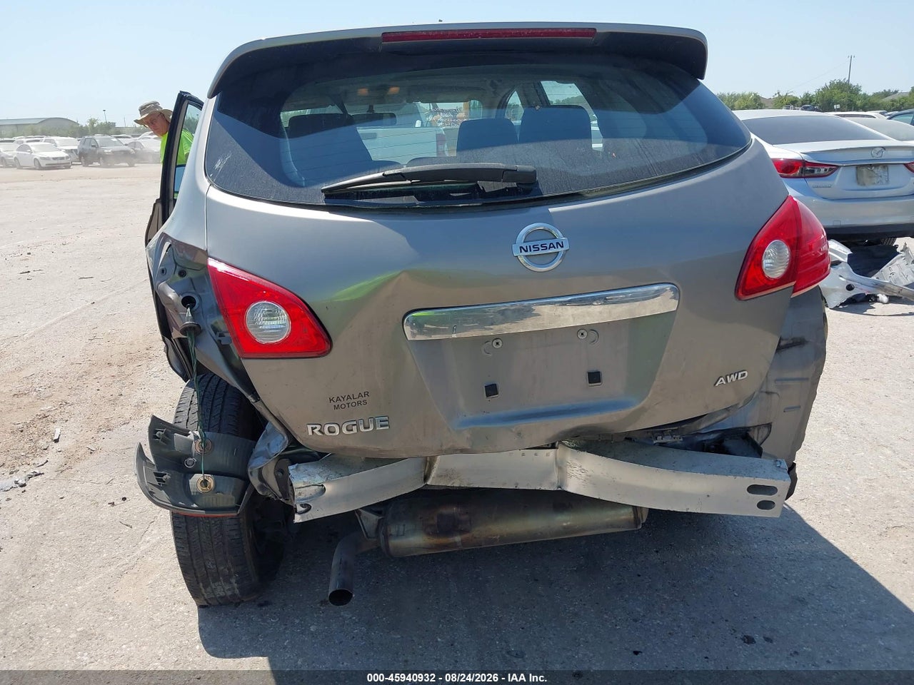2012 NISSAN ROGUE S · 6/11